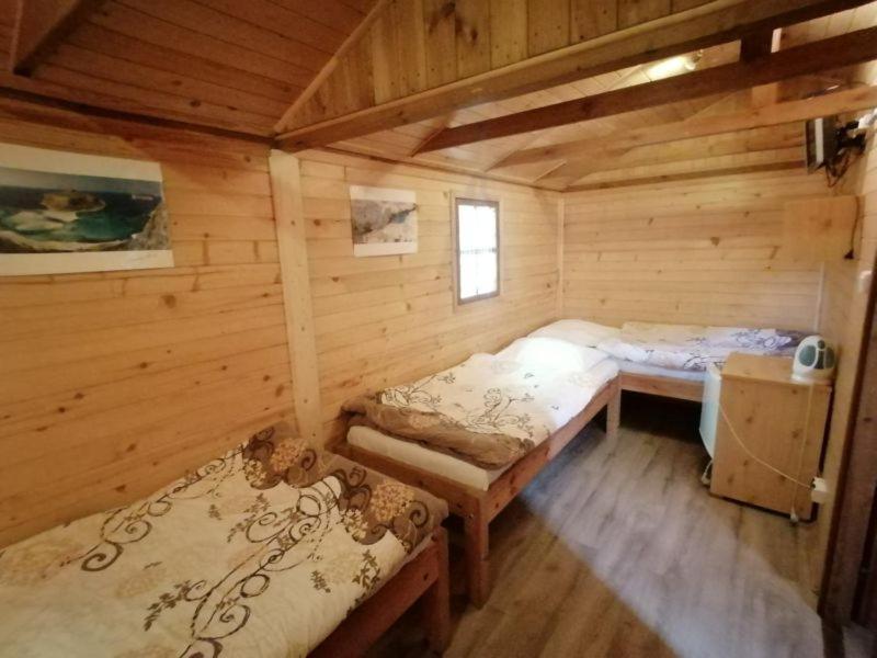 Gosciniec Grek Zorba - Pokoje I Domki 4 Osobowe - 16Km Od Zator Energylandia Inwałd 外观 照片