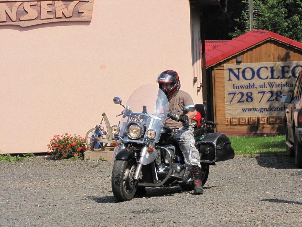 Gosciniec Grek Zorba - Pokoje I Domki 4 Osobowe - 16Km Od Zator Energylandia Inwałd 外观 照片